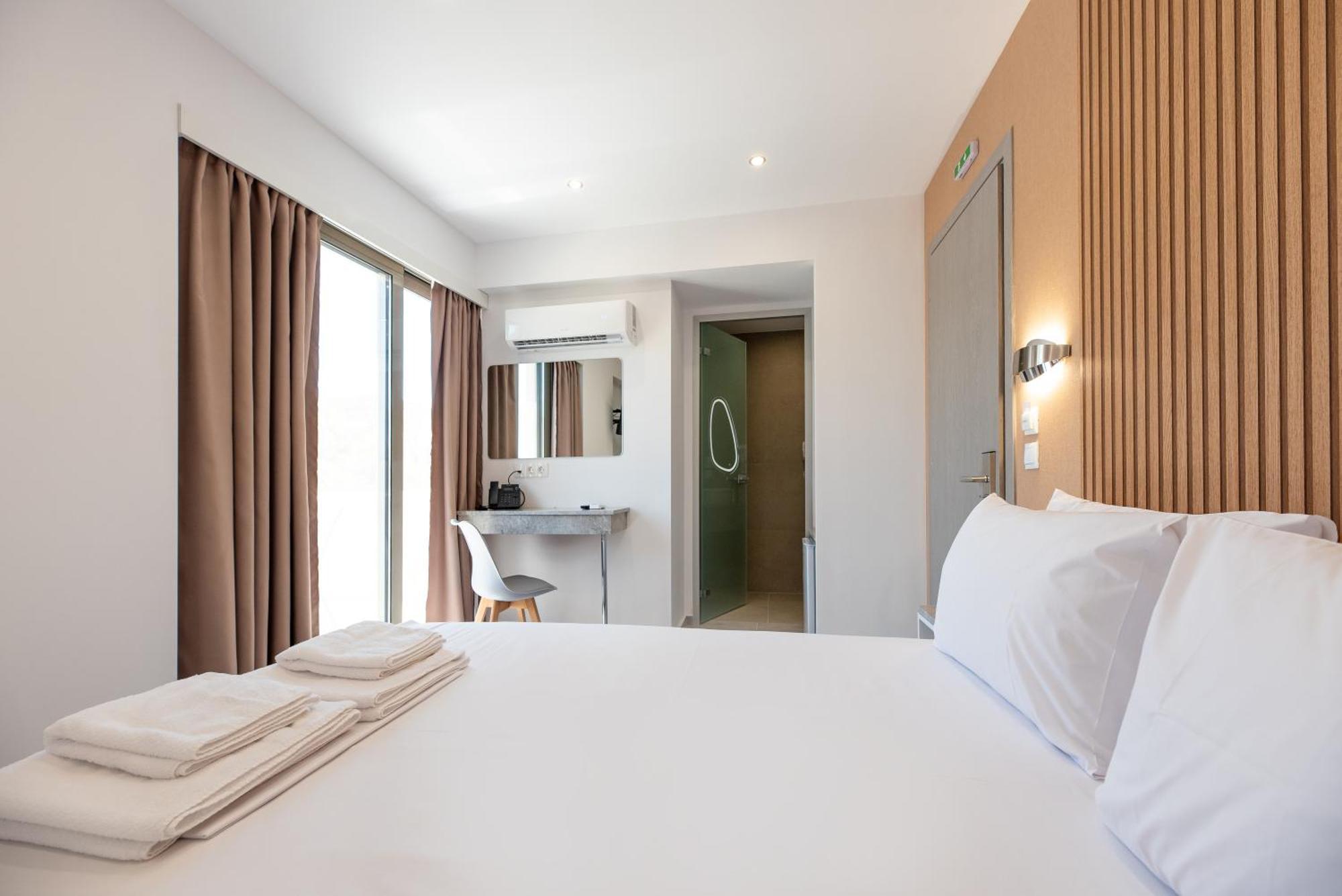 Airscape Hotel Free Shuttle From Athen'S Airport Артемида Стая снимка